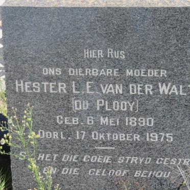 WALT Hester L.E., van der nee DU PLOOY 1890-1975