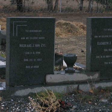 ZYL Nicolaas J., van 1898-1967 &amp; Elizabeth J.W. BORNMAN 1909-1958