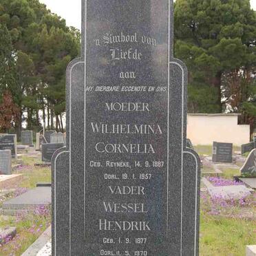 PIETERS Wessel Hendrik 1877-1970 &amp; Wilhelmina Cornelia REYNEKE 1887-1957