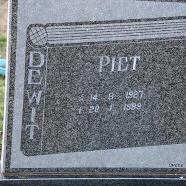 WIT Piet, de 1927-1989