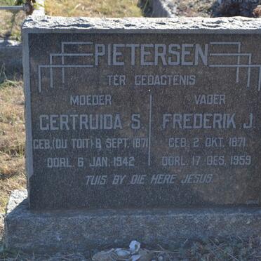 PIETERSEN Frederik J. 1871-1959 &amp; Gertruida S. DU TOIT 1871-1942