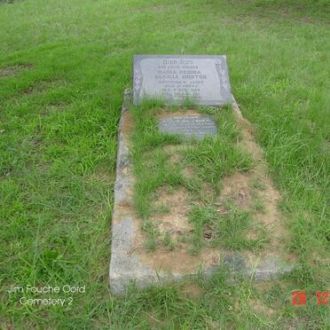 Free State, FRANKFORT district, Vaaldam, Jim Fouche Oord, farm cemetery_2