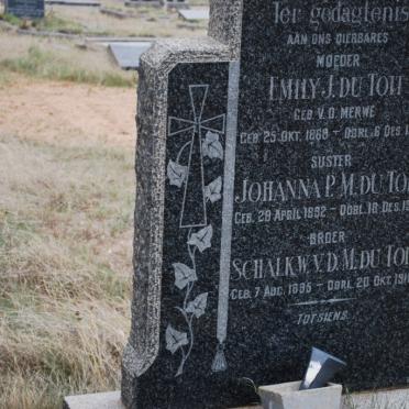 TOIT Emily J., du nee V.D.MERWE 1868-1903 :: DU TOIT Johanna P.M. 1892-1918 :: DU TOIT Schalkwyk v.d. M. 1895-1918