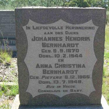 BERNHARDT Johannes Hendrik 1870-1944 &amp; Anna Christina PIETERS 1866-1949