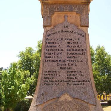 7. Memorial plaque / Gedenkplaat - Vroue en kinders in kampe gesterf