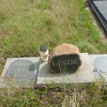 LINDE Nicolaas Pieter 1910-2001 &amp; Maria Magdalena ALBERTS 1911-198?