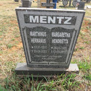 MENTZ Marthinus Hermanus 1911-2003 & Margaretha Hendrietta 1926-2017