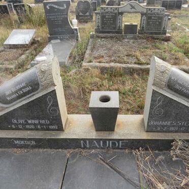 NAUDE Johannes Stephanus 1921-1968 & Olive Winifred 1920-1992