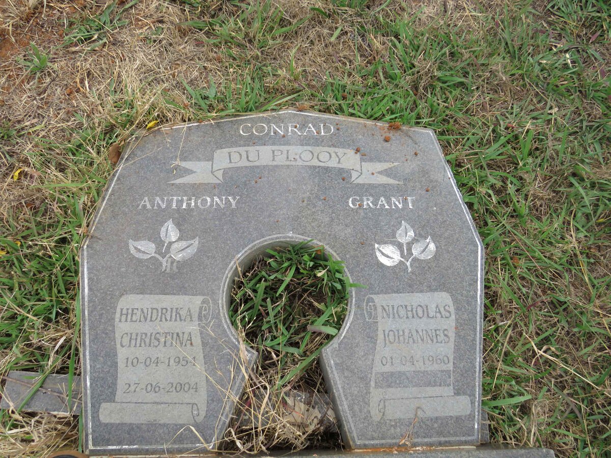 PLOOY Nicholas Johannes, du 1960- & Hendrika Christina 1954-2004