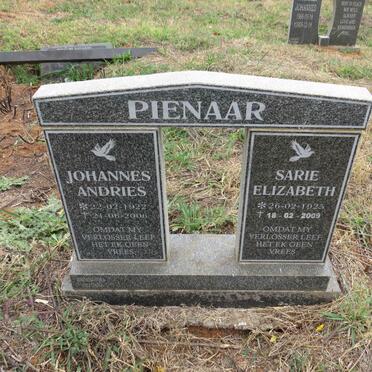 PIENAAR Johannes Andries 1922-2006 & Sarie Elizabeth 1925-2009