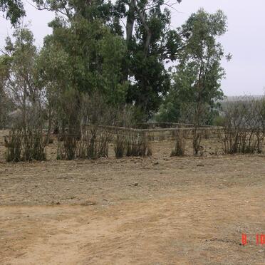 Free State, HARRISMITH district, Van Reenen, Waterfall 1150, farm cemetery_1
