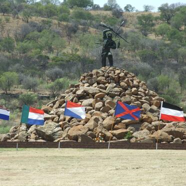 03. Monument met vlae van die Voortrekkers asook hul lande van herkoms