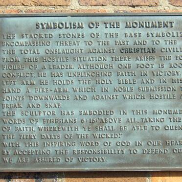 13. Gedenkplaat / Memorial plaque in English