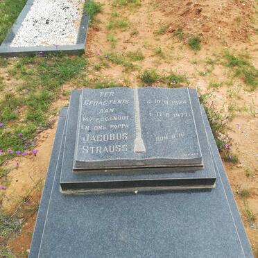 STRAUSS Jacobus 1924-1977