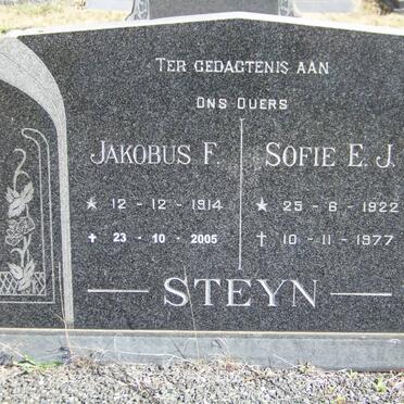 STEYN Jakobus F. 1914-2005 &amp; Sofie E.J. 1922-1977