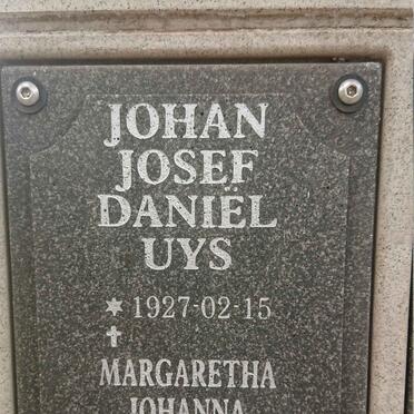 UYS Johan Josef Daniël 1927- &amp; Margaretha Johanna Susanna 1931-
