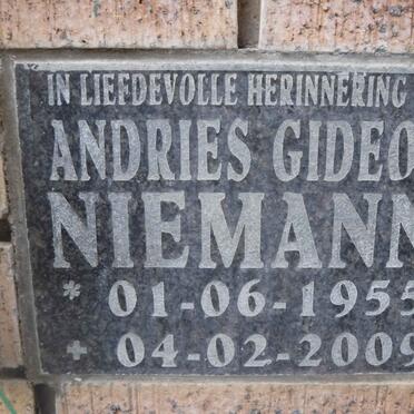 NIEMANN Andries Gideon 1955-2009