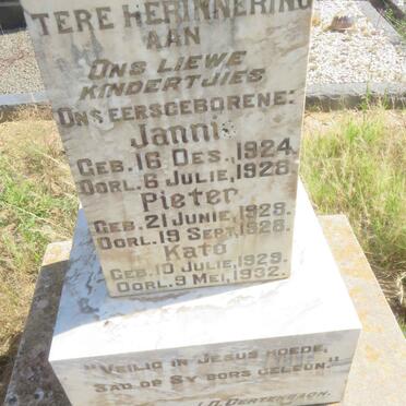 GERTENBACH Jannie 1924-1928 :: GERTENBACH Pieter 1928-1928 :: GERTENBACH Kato 1929-1932