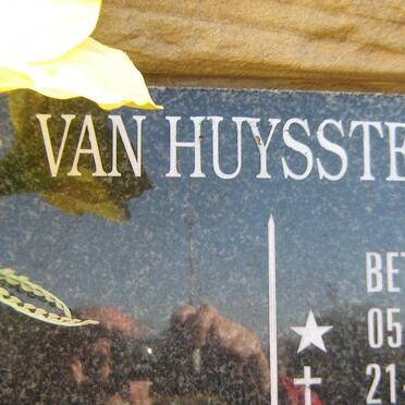 HUYSSTEEN Bettie, van 1956-2009