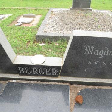 BURGER  Charl 1912-1985 &amp; Magdalena 1919-