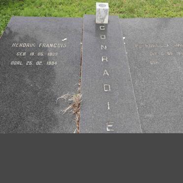CONRADIE Hendrik Francois 1909-1984 &amp; Petronella Jacoba 1903-
