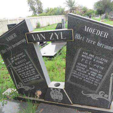 ZYL Albertus Hermanus, van 1903-1982 &amp; P.G.L. WESSELS 1910-1996