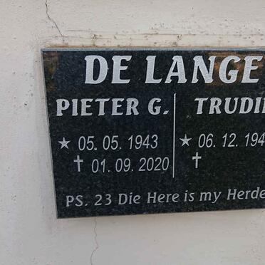 LANGE Pieter G., de 1943-2020 & Trudie 1949-