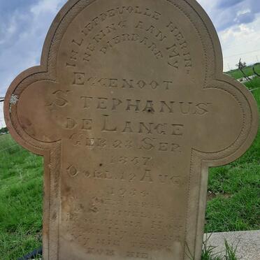 Free State, KOPPIES district, Flora 320, Single farm grave