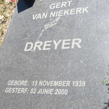 DREYER Gert Van Niekerk 1939-2000