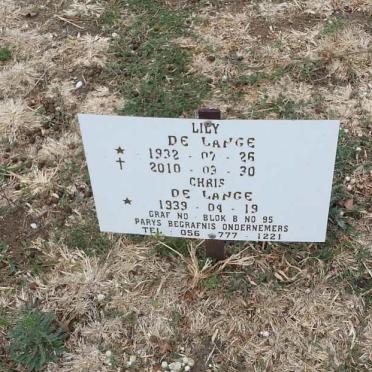 LANGE Chris, de 1939- &amp; Lily 1932-2010
