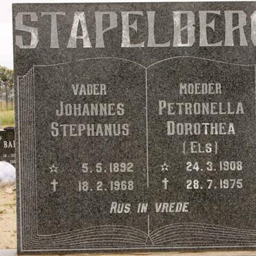 STAPELBERG Johannes Stephanus 1892-1968 &amp; Petronella Dorothea ELS 1908-1975