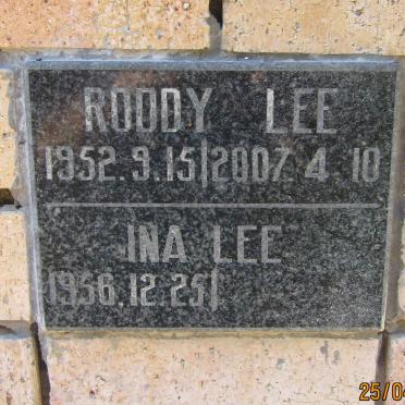 LEE Roddy 1952-2007 &amp; Ina 1956-