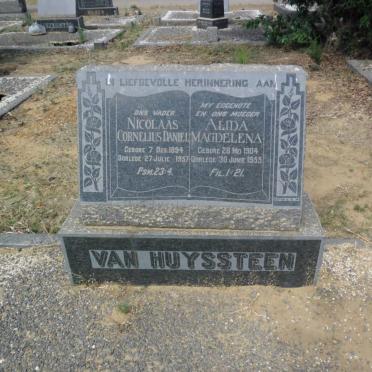 HUYSSTEEN Nicolaas Cornelius Daniel, van 1894-1957 &amp; Alida Magdalena 1904-1955