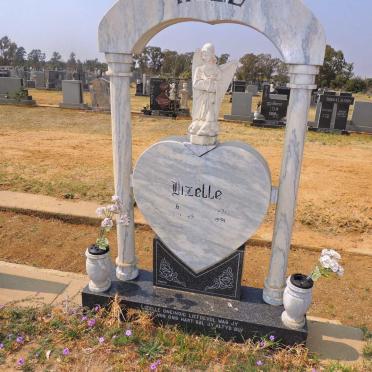 MOLL Lizelle 1971-1991