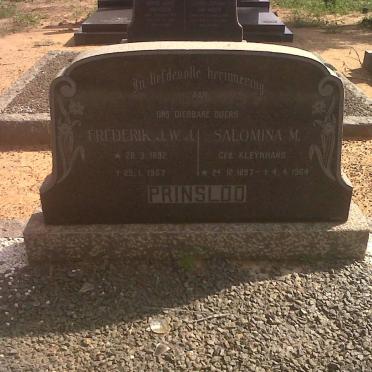 PRINSLOO Frederik J.W.J. 1892-1967 &amp; Salomina M. KLEYNHANS 1897-1964 
