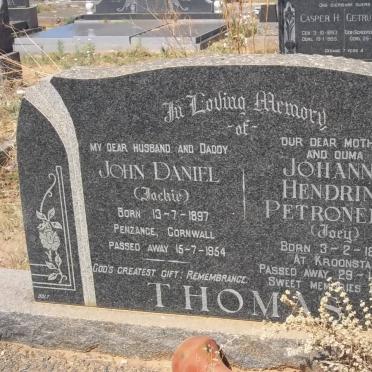 THOMAS John Daniel 1897-1954 &amp; Johanna Hendrina Petronella 1899-1975