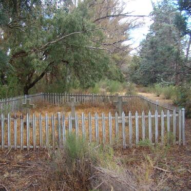Free State, LADYBRAND district, Hobhouse, Waschbank 220, farm cemetery
