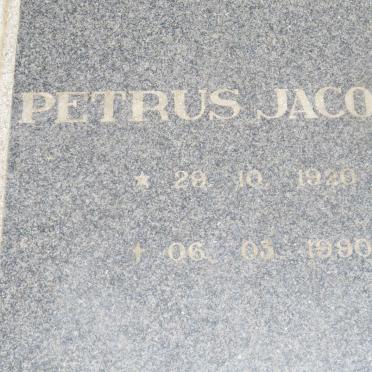 ? Petrus Jacobus 1920-1990 &amp; Agatha Clara LIEBENBERG 1917-