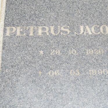 ? Petrus Jacobus 1920-1990 &amp; Agatha Clara LIEBENBERG 1917-