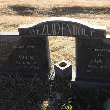 BEZUIDENHOUT Piet M. 1930-1994 & Maria C. 1934-