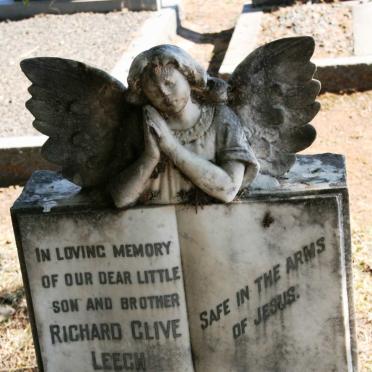 LEECH Richard Clive 1952-1956