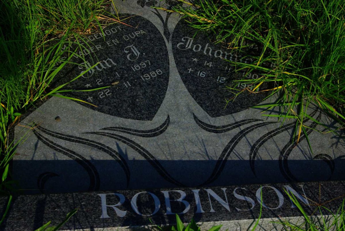 ROBINSON Jan J. 1897-1988 & Johanna ? 1904-1993