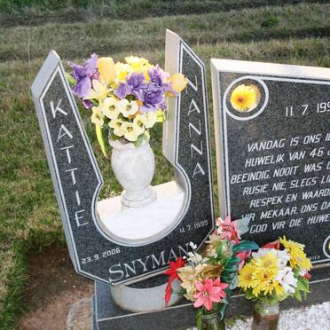 SNYMAN Kattie -2006 & Nanna -1995 