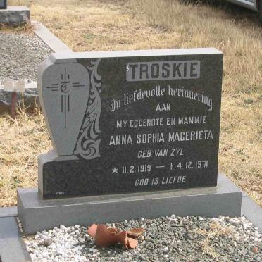 TROSKIE Anna Sophia Magerieta nee VAN ZYL 1919-1971