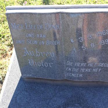 VICTOR Aubrey 1962-1991