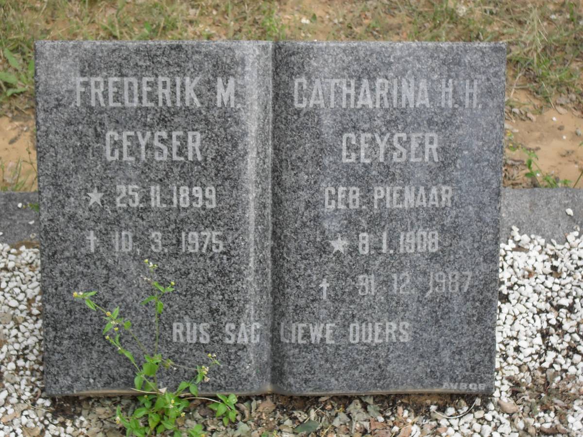 GEYSER Frederik M. 1899-1975 &amp; Catharina H.H. PIENAAR 1908-1987