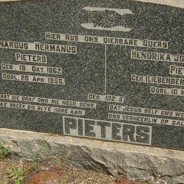 PIETERS Bernardus Hermanus 1862-1950 &amp; Hendrika Johanna M.A. LIEBENBERG 1867-1942