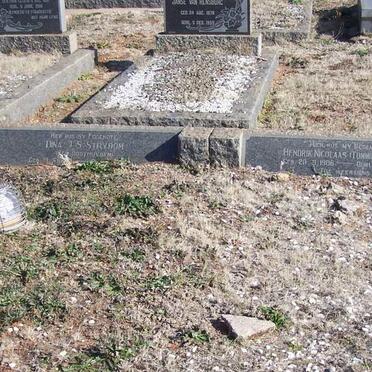 STRYDOM Hendrik Nicolaas 1906-1958 &amp; J.S. OOSTHUIZEN  ??
