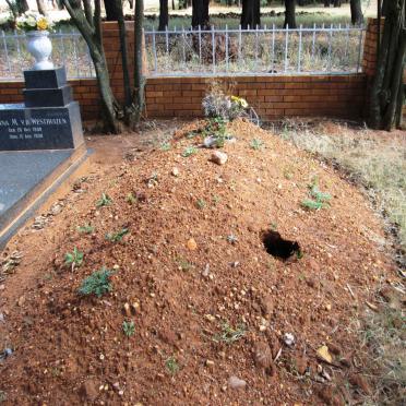 Free State, PARYS district, Weilbach 115, farm cemetery