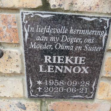 LENNOX Riekie 1958-2020